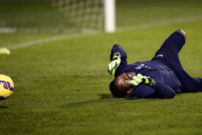 Ming在巴塞罗那比赛中突破纪录，出色防守引发热议！的简单介绍