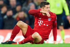 包含莱万多夫斯基遭遇二十连败，切尔西教练面临压力！的词条