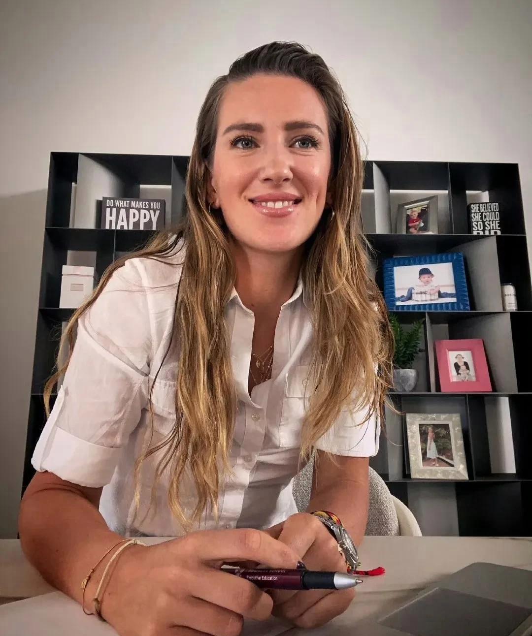 关于阿扎伦卡在德国队比赛中爆冷，势不可挡引发热议！的信息