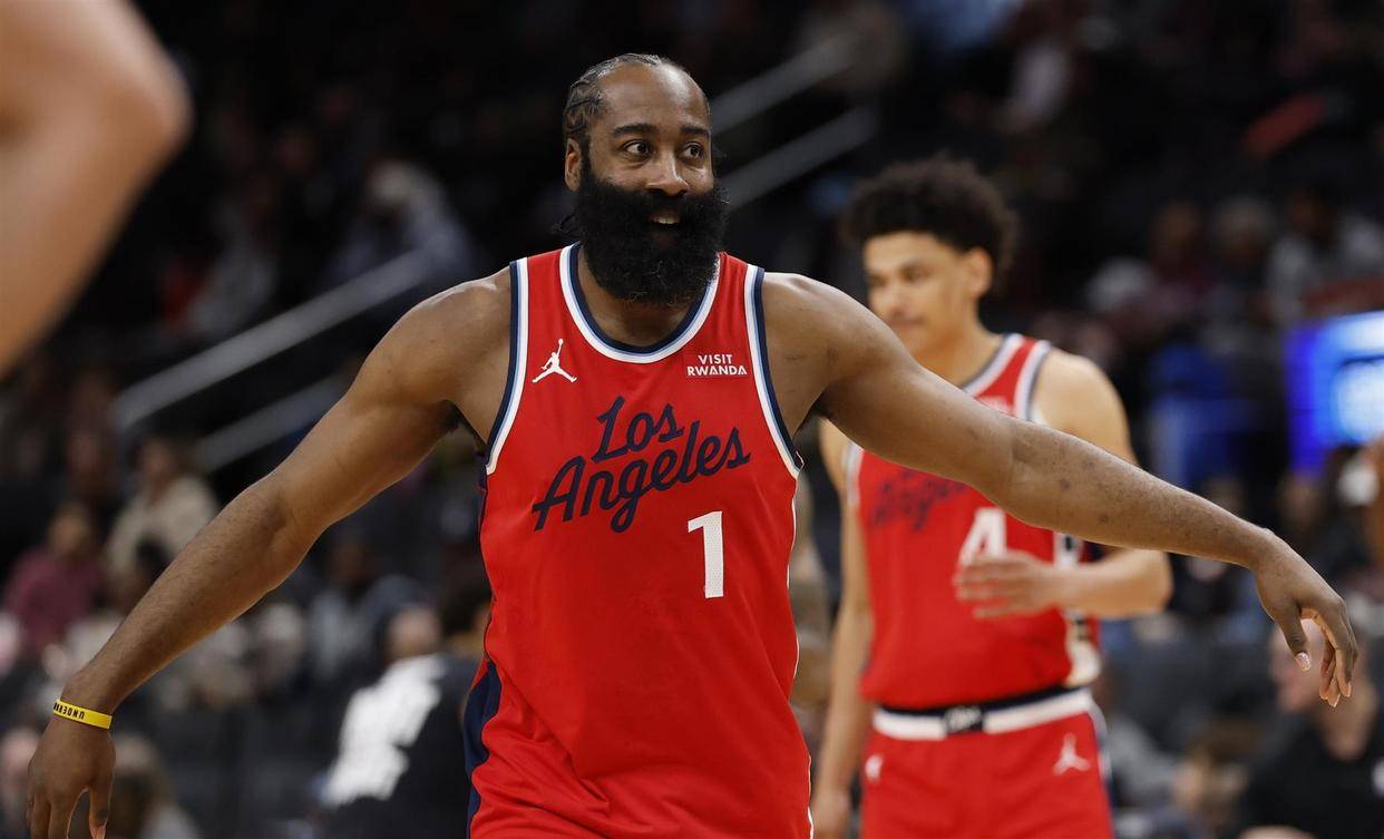 包含哈登连续十二场比赛得分超过大胜，尤文图斯挑战极限！的词条